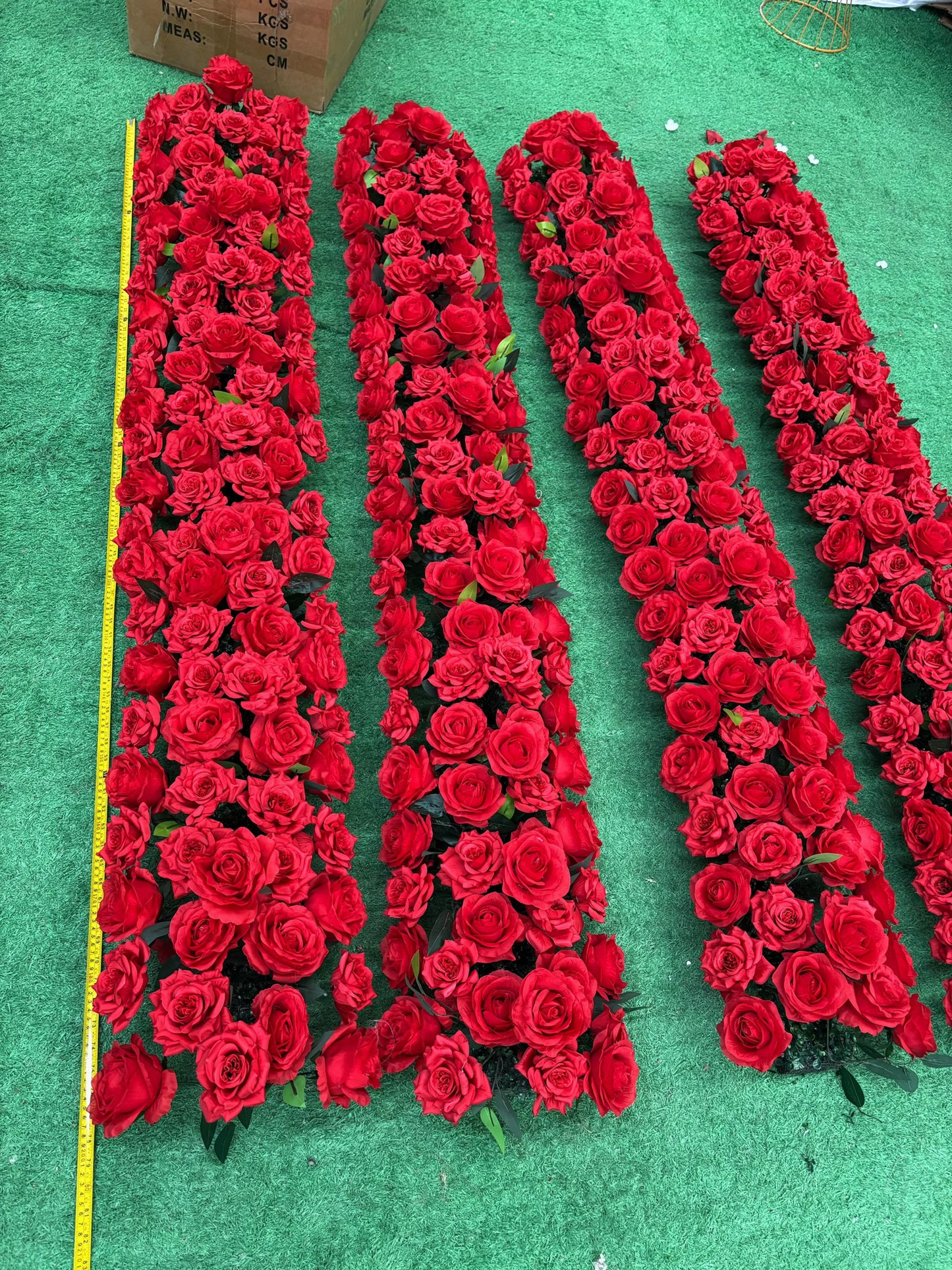 1 ft × 6 ft Red Rose Runners (one unit)